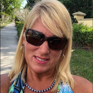 Meet your Posher, Bonnie